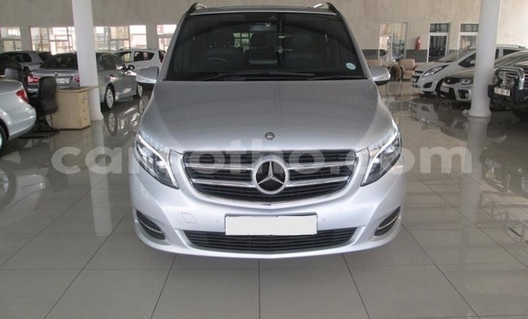 Acheter Occasion Voiture Mercedes-Benz Vito Gris à Hlotse, Leribe Acheter Occasion Voiture Mercedes-Benz Vito Gris à Hlotse, Leribe
