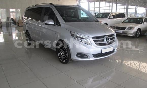 Acheter Occasion Voiture Mercedes-Benz Vito Gris à Hlotse, Leribe Acheter Occasion Voiture Mercedes-Benz Vito Gris à Hlotse, Leribe