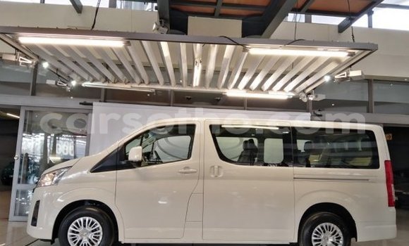 Acheter Occasion Voiture Toyota 4Runner Blanc à Hlotse, Leribe Acheter Occasion Voiture Toyota 4Runner Blanc à Hlotse, Leribe