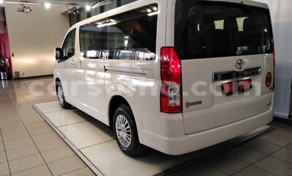 Acheter Occasion Voiture Toyota 4Runner Blanc à Hlotse, Leribe Acheter Occasion Voiture Toyota 4Runner Blanc à Hlotse, Leribe