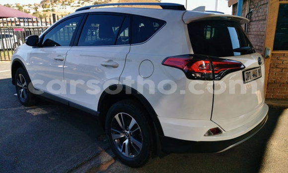 Acheter Occasion Voiture Toyota RAV4 Blanc à Butha–Buthe, Thaba-Tseka Acheter Occasion Voiture Toyota RAV4 Blanc à Butha–Buthe, Thaba-Tseka