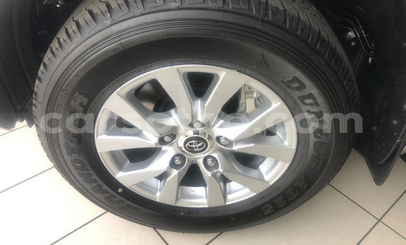 Acheter Occasion Voiture Toyota Land Cruiser Prado Gris à Butha–Buthe, Thaba-Tseka Acheter Occasion Voiture Toyota Land Cruiser Prado Gris à Butha–Buthe, Thaba-Tseka