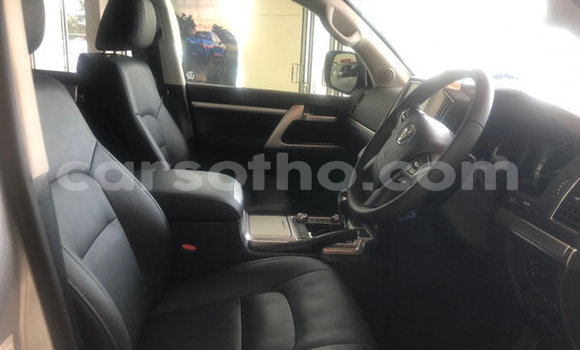 Acheter Occasion Voiture Toyota Land Cruiser Prado Gris à Butha–Buthe, Thaba-Tseka Acheter Occasion Voiture Toyota Land Cruiser Prado Gris à Butha–Buthe, Thaba-Tseka