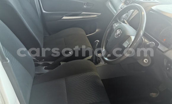 Buy Used Toyota Avanza White Car in Hlotse in Leribe Buy Used Toyota Avanza White Car in Hlotse in Leribe