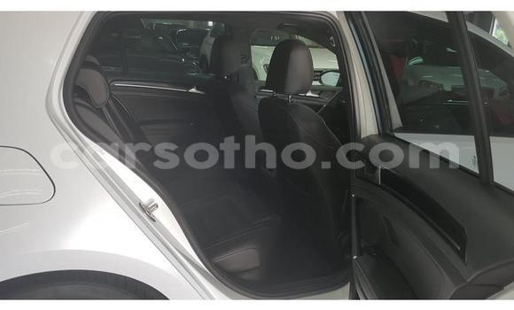 Acheter Occasion Voiture Volkswagen Golf R Blanc à Hlotse, Leribe Acheter Occasion Voiture Volkswagen Golf R Blanc à Hlotse, Leribe