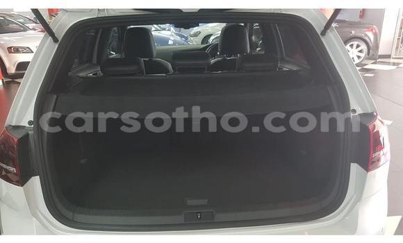 Acheter Occasion Voiture Volkswagen Golf R Blanc à Hlotse, Leribe Acheter Occasion Voiture Volkswagen Golf R Blanc à Hlotse, Leribe