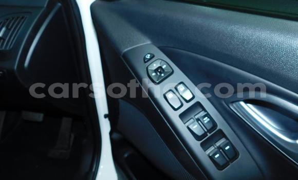 Acheter Occasion Voiture Hyundai ix35 Blanc à Maseru, Maseru Acheter Occasion Voiture Hyundai ix35 Blanc à Maseru, Maseru