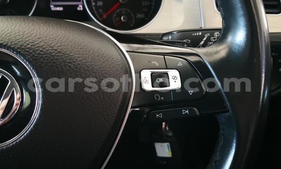 اشتري مستعمل Volkswagen Golf Red سيارة في Hlotse في Leribe اشتري مستعمل Volkswagen Golf Red سيارة في Hlotse في Leribe