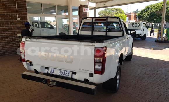 Buy Used Isuzu KB White Car in Maseru in Maseru Buy Used Isuzu KB White Car in Maseru in Maseru