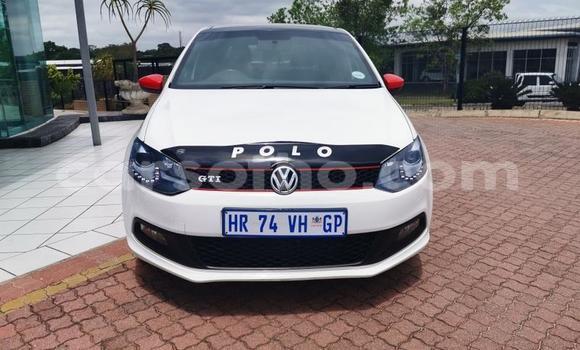 Acheter Occasion Voiture Volkswagen Polo GTI Blanc à Hlotse, Leribe Acheter Occasion Voiture Volkswagen Polo GTI Blanc à Hlotse, Leribe