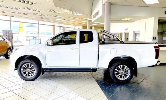 Acheter Occasion Voiture Isuzu D–MAX Blanc à Maseru, Maseru Acheter Occasion Voiture Isuzu D–MAX Blanc à Maseru, Maseru