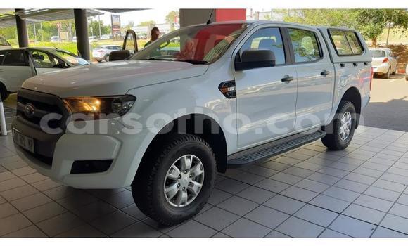 اشتري مستعمل Toyota Hilux White سيارة في Maseru في Maseru اشتري مستعمل Toyota Hilux White سيارة في Maseru في Maseru