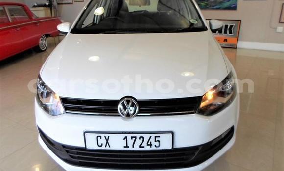 Acheter Occasion Voiture Volkswagen Polo Blanc à Maseru, Maseru Acheter Occasion Voiture Volkswagen Polo Blanc à Maseru, Maseru