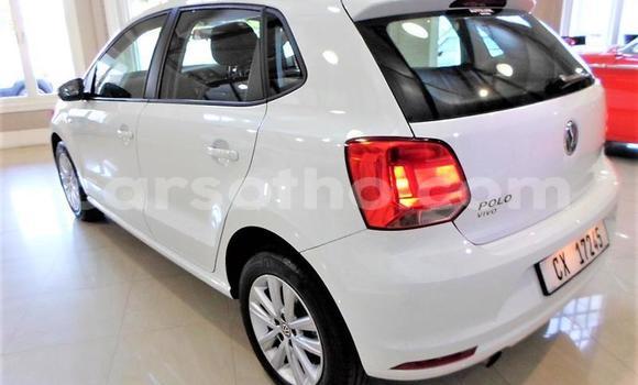 Acheter Occasion Voiture Volkswagen Polo Blanc à Maseru, Maseru Acheter Occasion Voiture Volkswagen Polo Blanc à Maseru, Maseru