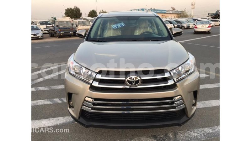 Big with watermark toyota highlander maseru import dubai 13615