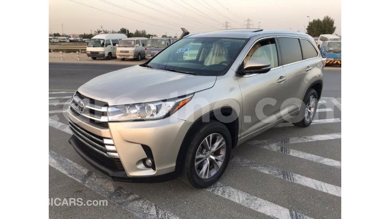 Big with watermark toyota highlander maseru import dubai 13615