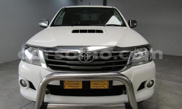 اشتري مستعمل Toyota Hilux White سيارة في Maseru في Maseru اشتري مستعمل Toyota Hilux White سيارة في Maseru في Maseru
