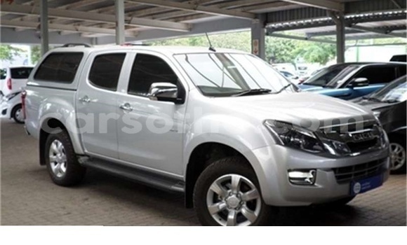 Sayi Na hannu Isuzu KB Silver Mota in Maseru a Maseru Sayi Na hannu Isuzu KB Silver Mota in Maseru a Maseru