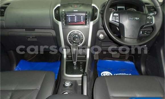 Sayi Na hannu Isuzu KB Silver Mota in Maseru a Maseru Sayi Na hannu Isuzu KB Silver Mota in Maseru a Maseru