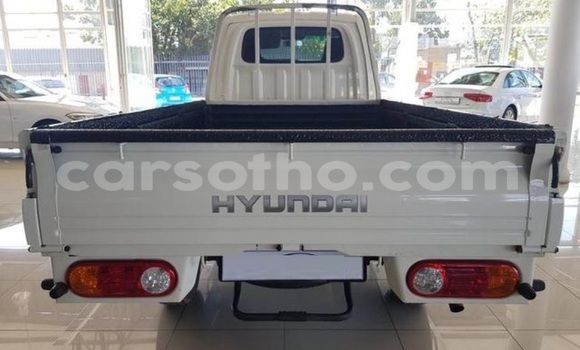 اشتري مستعمل Hyundai H200 White سيارة في Maseru في Maseru اشتري مستعمل Hyundai H200 White سيارة في Maseru في Maseru