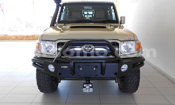 اشتري مستعمل Toyota Land Cruiser Beige سيارة في Maseru في Maseru اشتري مستعمل Toyota Land Cruiser Beige سيارة في Maseru في Maseru