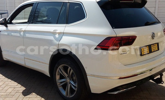 اشتري مستعمل Volkswagen Tiguan White سيارة في Maseru في Maseru اشتري مستعمل Volkswagen Tiguan White سيارة في Maseru في Maseru