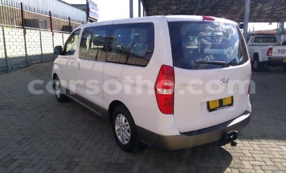 Acheter Occasion Voiture Hyundai H1 Blanc à Maseru, Maseru Acheter Occasion Voiture Hyundai H1 Blanc à Maseru, Maseru