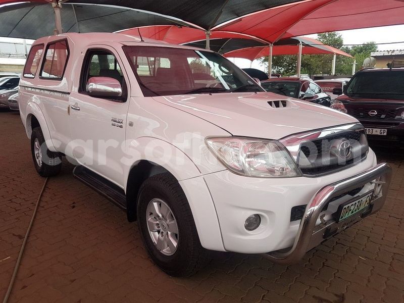 Big with watermark toyota hilux leribe peka 13639