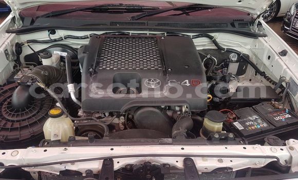 Buy Used Toyota Hilux White Car in Peka in Leribe Buy Used Toyota Hilux White Car in Peka in Leribe