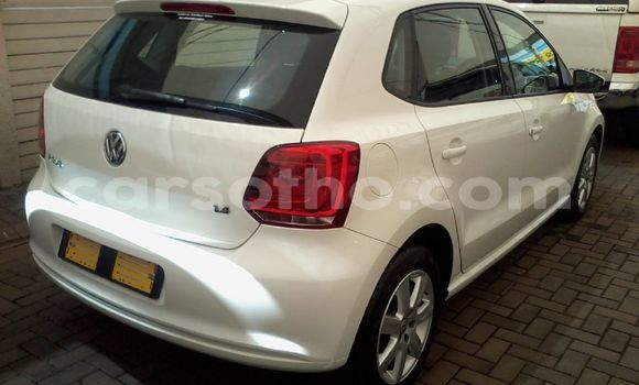 Sayi Na hannu Volkswagen Polo White Mota in Peka a Leribe Sayi Na hannu Volkswagen Polo White Mota in Peka a Leribe