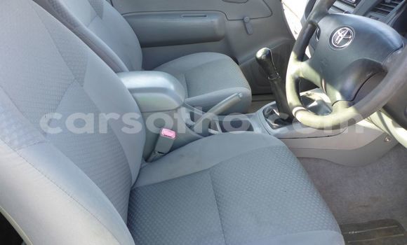 Sayi Na hannu Toyota Hilux White Mota in Maseru a Maseru Sayi Na hannu Toyota Hilux White Mota in Maseru a Maseru