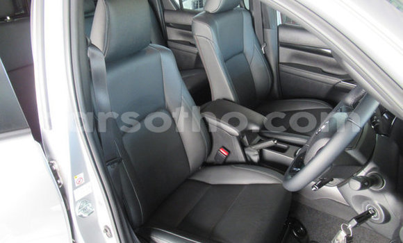 Buy Used Toyota Hilux Silver Car in Maseru in Maseru Buy Used Toyota Hilux Silver Car in Maseru in Maseru