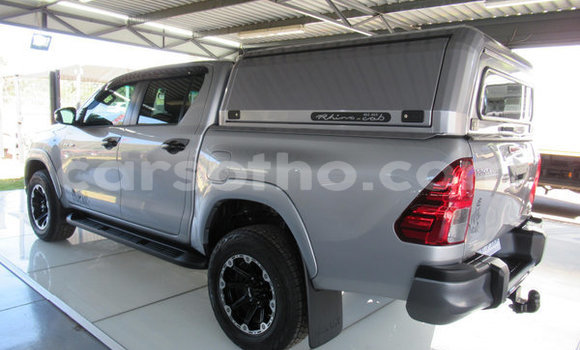 Buy Used Toyota Hilux Silver Car in Maseru in Maseru Buy Used Toyota Hilux Silver Car in Maseru in Maseru