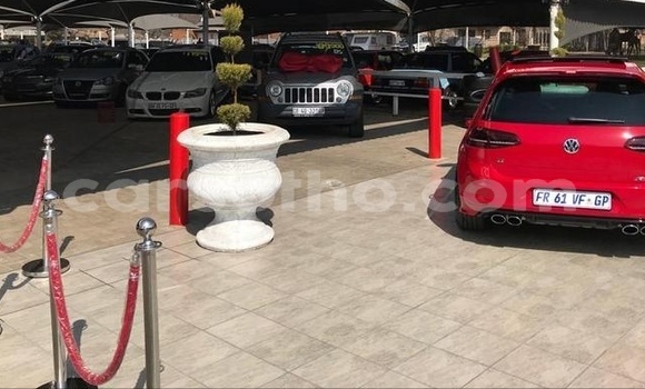 Sayi Na hannu Volkswagen Golf R Red Mota in Hlotse a Leribe Sayi Na hannu Volkswagen Golf R Red Mota in Hlotse a Leribe