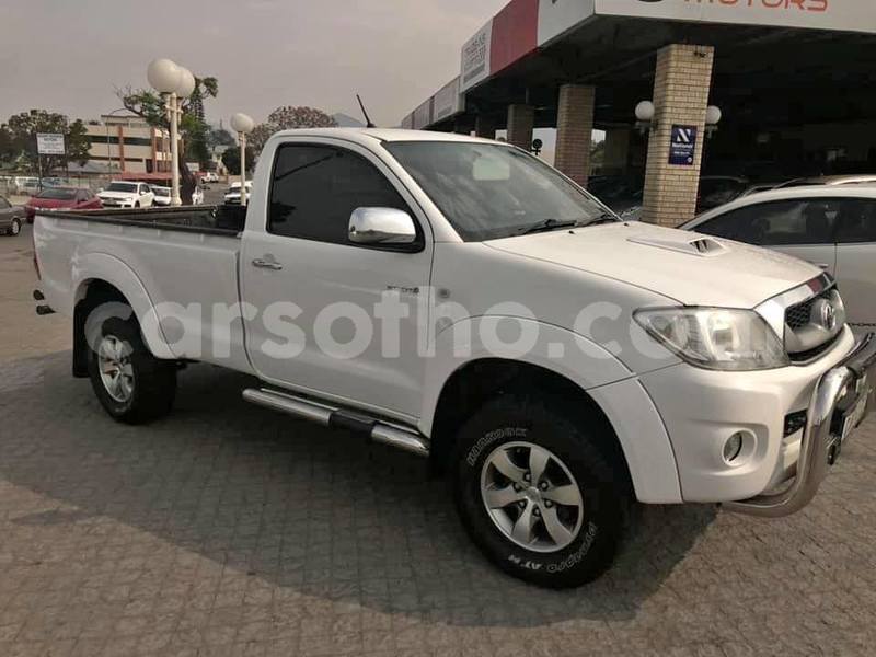 Big with watermark toyota hilux leribe maputsoe 13685