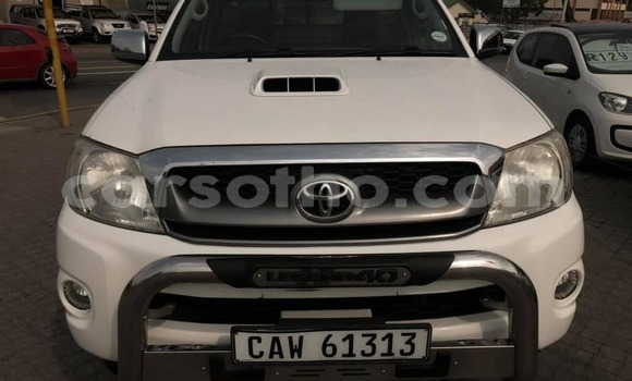 Acheter Occasion Voiture Toyota Hilux Blanc à Maputsoe, Leribe Acheter Occasion Voiture Toyota Hilux Blanc à Maputsoe, Leribe