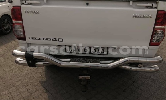 Acheter Occasion Voiture Toyota Hilux Blanc à Maputsoe, Leribe Acheter Occasion Voiture Toyota Hilux Blanc à Maputsoe, Leribe