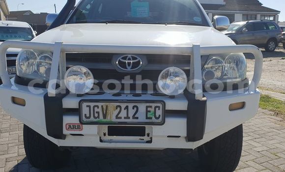 اشتري مستعمل Toyota Fortuner White سيارة في Hlotse في Leribe اشتري مستعمل Toyota Fortuner White سيارة في Hlotse في Leribe