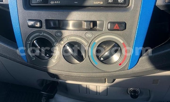 Acheter Occasion Voiture Toyota Hilux Bleu à Butha–Buthe, Thaba-Tseka Acheter Occasion Voiture Toyota Hilux Bleu à Butha–Buthe, Thaba-Tseka