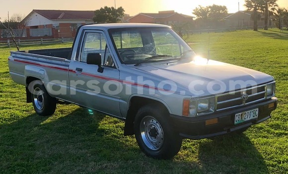 Acheter Occasion Voiture Toyota Hilux Gris à Butha–Buthe, Thaba-Tseka Acheter Occasion Voiture Toyota Hilux Gris à Butha–Buthe, Thaba-Tseka