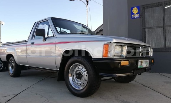 Acheter Occasion Voiture Toyota Hilux Gris à Butha–Buthe, Thaba-Tseka Acheter Occasion Voiture Toyota Hilux Gris à Butha–Buthe, Thaba-Tseka