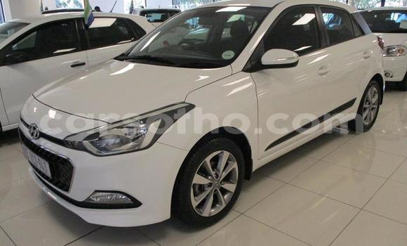 Sayi Na hannu Hyundai i20 White Mota in Maseru a Maseru Sayi Na hannu Hyundai i20 White Mota in Maseru a Maseru