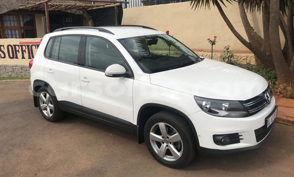 اشتري مستعمل Volkswagen Tiguan White سيارة في Hlotse في Leribe اشتري مستعمل Volkswagen Tiguan White سيارة في Hlotse في Leribe