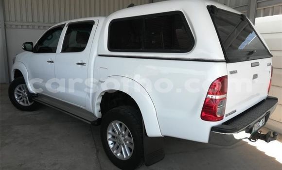 Buy Used Toyota Hilux White Car in Peka in Leribe Buy Used Toyota Hilux White Car in Peka in Leribe
