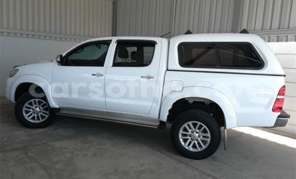 Buy Used Toyota Hilux White Car in Peka in Leribe Buy Used Toyota Hilux White Car in Peka in Leribe
