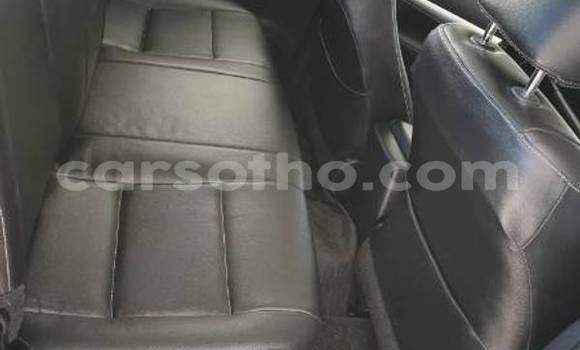 Sayi Na hannu Toyota Hilux White Mota in Mafeteng a Mafeteng Sayi Na hannu Toyota Hilux White Mota in Mafeteng a Mafeteng