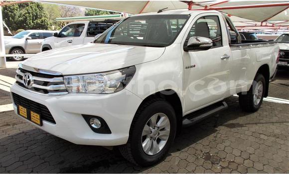 Buy Used Toyota Hilux White Car in Maseru in Maseru Buy Used Toyota Hilux White Car in Maseru in Maseru