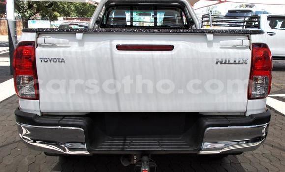 Buy Used Toyota Hilux White Car in Maseru in Maseru Buy Used Toyota Hilux White Car in Maseru in Maseru