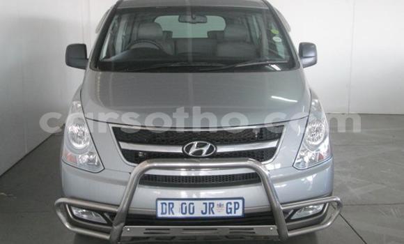 Sayi Na hannu Hyundai H1 Silver Mota in Hlotse a Leribe