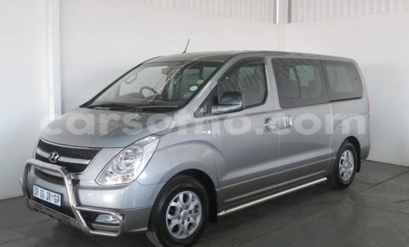 Buy Used Hyundai H1 Silver Car in Hlotse in Leribe Buy Used Hyundai H1 Silver Car in Hlotse in Leribe